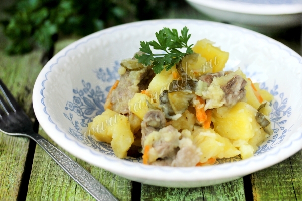 Рецепт жаркого с солеными огурцами в мультиварке