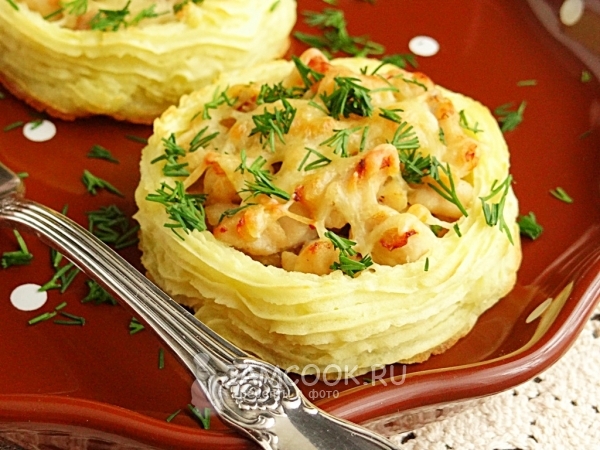 Картофельные гнезда с курицей