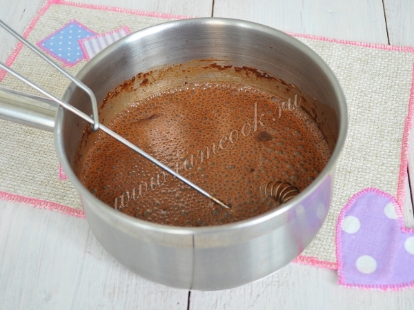 Молоко с сахаром и какао