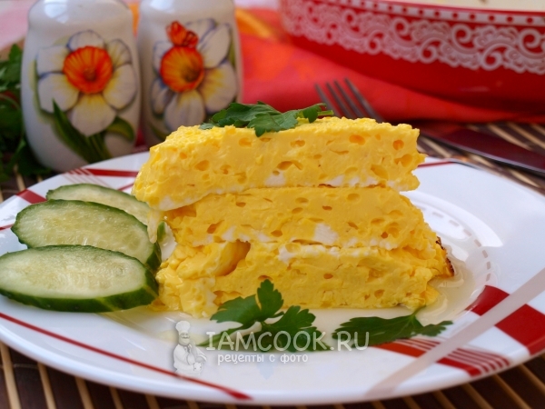 Готовый пышный омлет в духовке