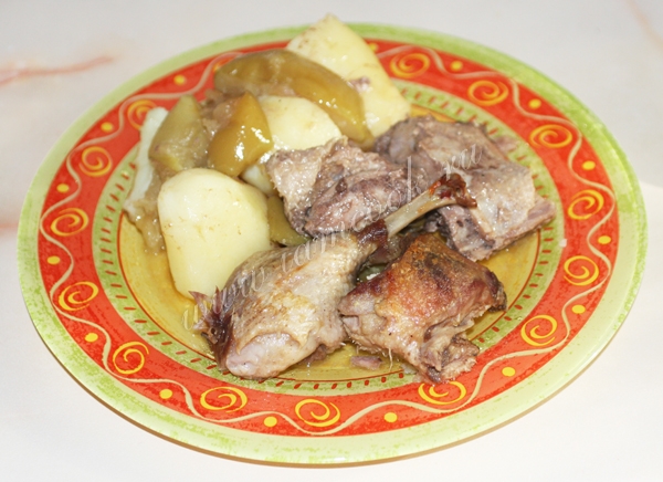 Утка запеченная в рукаве с яблоками