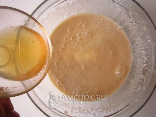 Влить в сметану желатин