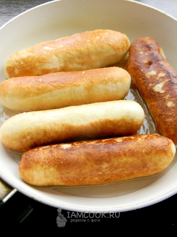 Пожарить сосиски в тесте
