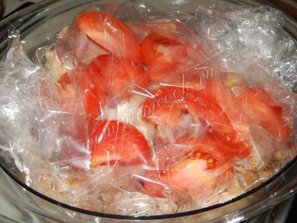 Уложить рукав в форму