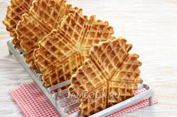 Дать вафлям остыть