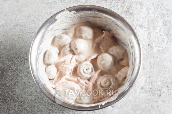 Рецепт салата с копченой курицей и шампиньонами