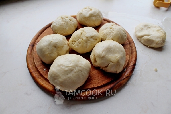 Поделить тесто на части