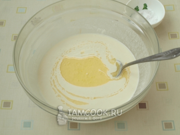 Налить масло