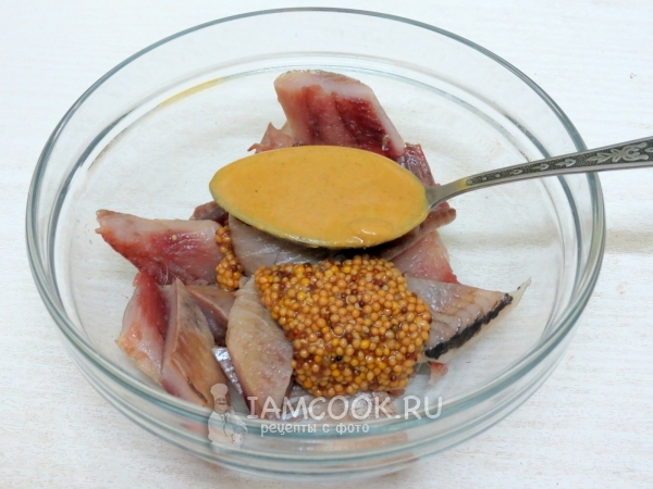 Добавить горчицу двух видов