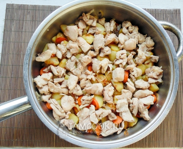 Положить к овощам мясо