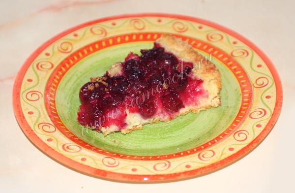 Пирог с вишней на песочном тесте