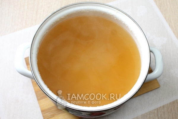 Вода в кастрюле