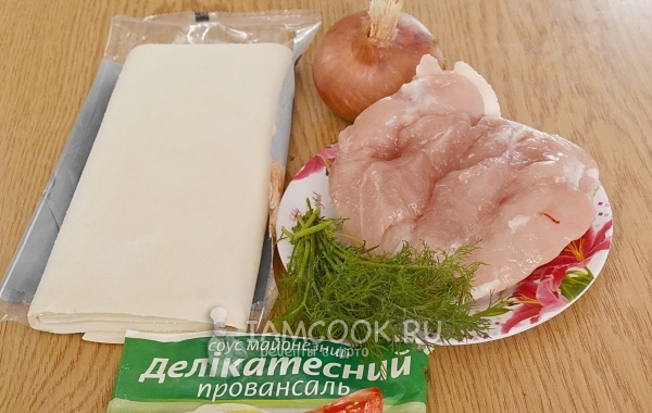 Ингредиенты для слоек с курицей