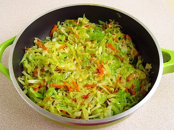 Тушение капусты с овощами