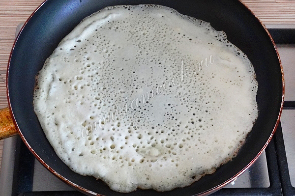 Готовим пышные блины на дрожжах