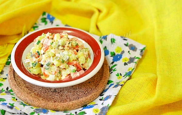 Фото копченого салата Оливье