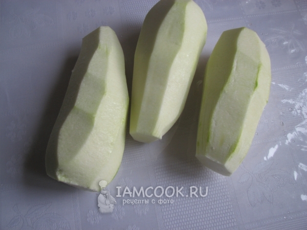 Почистить кабачки