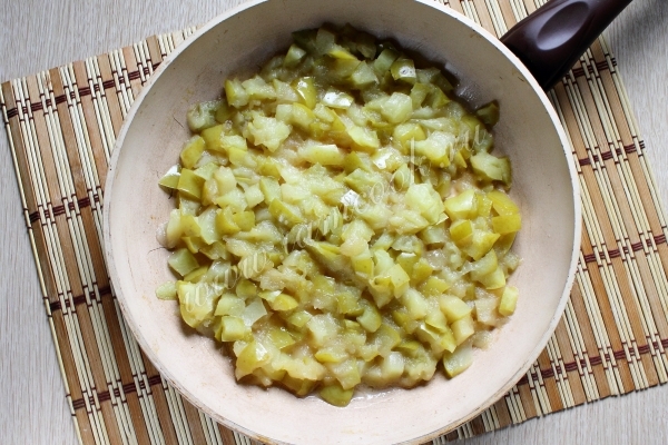 Обжарка яблок