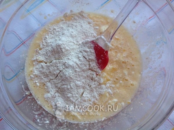 Всыпать муку