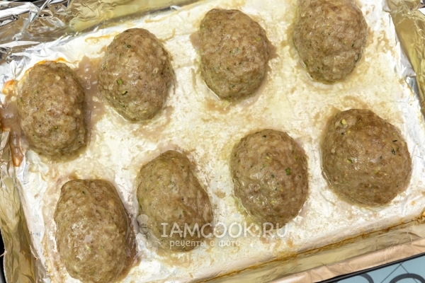 Рецепт мясных котлет, запеченных в духовке