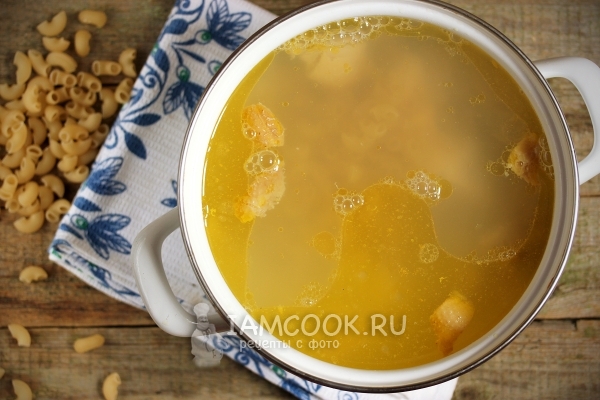 Положить макароны