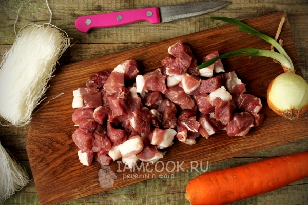 Ингредиенты для фунчозы с мясом