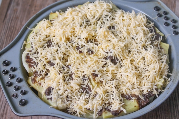 Посыпать сыром