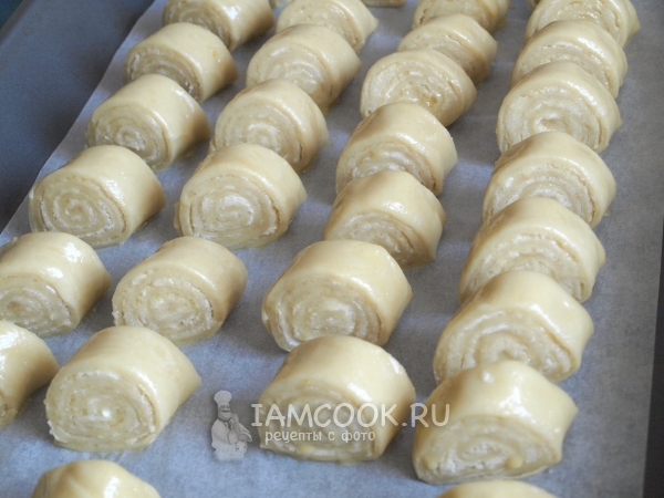 Смазать яйцом