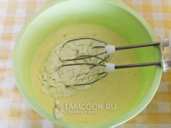 Всыпать муку
