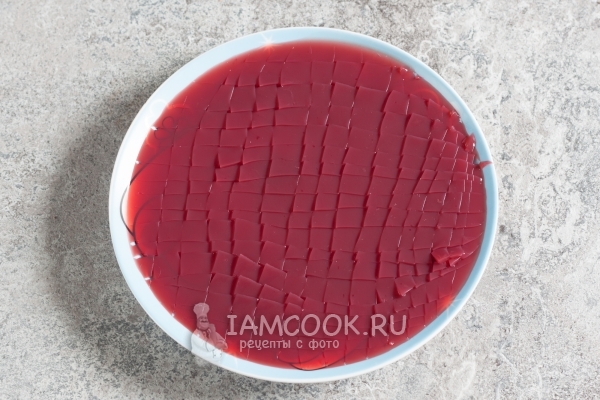 Порезать гранатовое желе