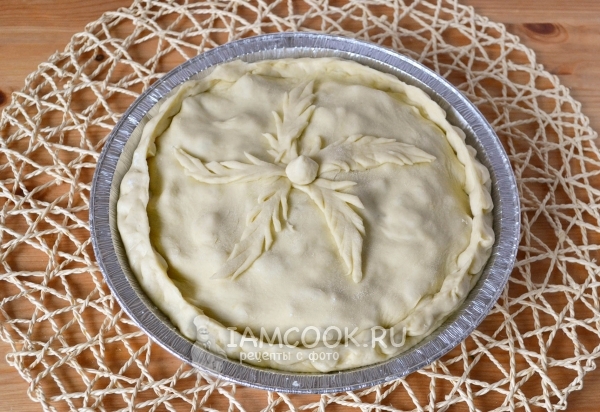 Украсить пирог