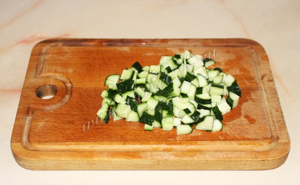 измельченные огурцы