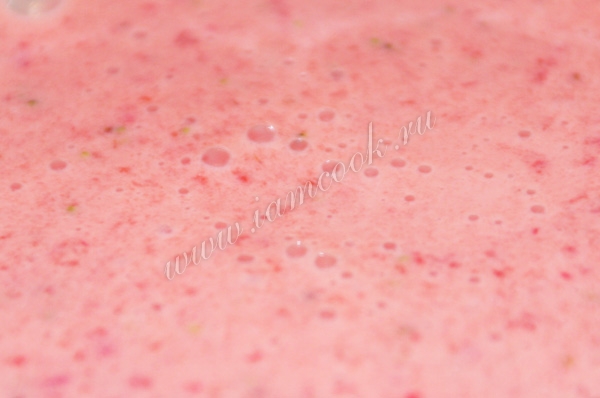 клубника в сметане