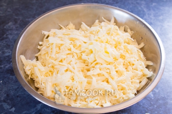 Натереть сыр и масло