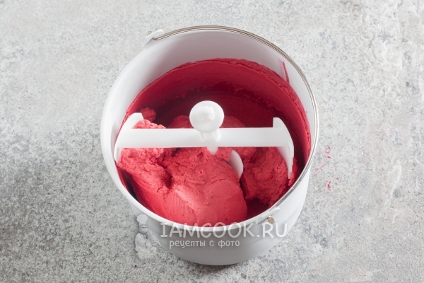 Приготовить мороженое