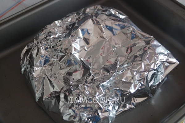 Завернуть ребра в фольгу