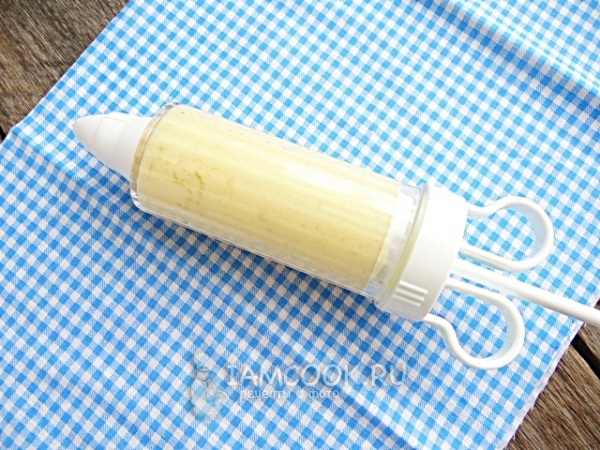 Переложить картофельное пюре в шприц