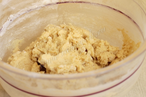 Сливочное масло с сахаром и яйцом