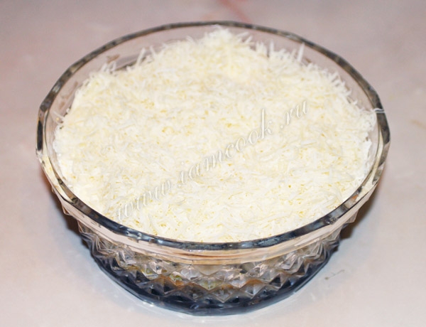 Салат из шампиньонов, моркови и курицы