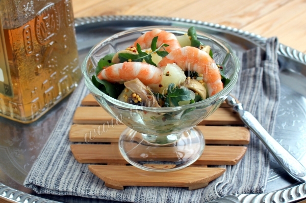 Рецепт салата с грибами и ананасами