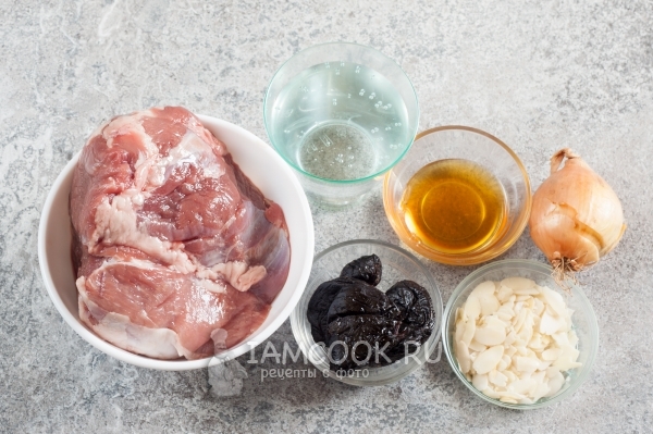 Ингредиенты для тушеной баранины с черносливом