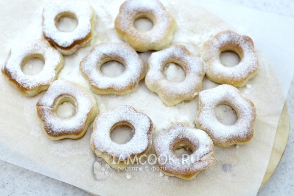 Готовые пышки на молоке