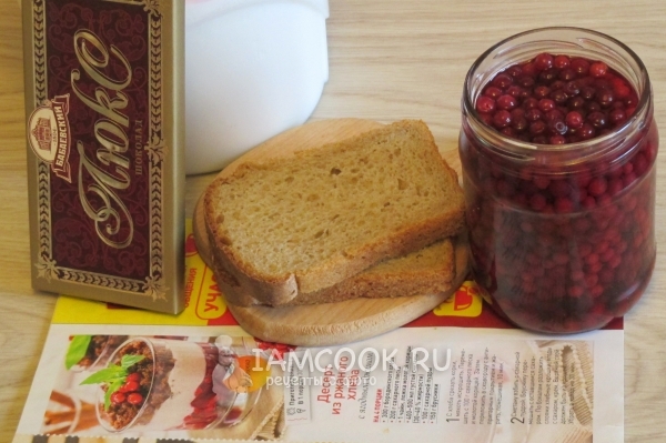 Ингредиенты для десерта из хлеба