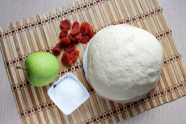 Ингредиенты для овечки из дрожжевого теста