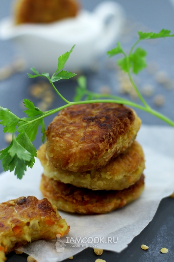 Готовые постные гороховые котлеты