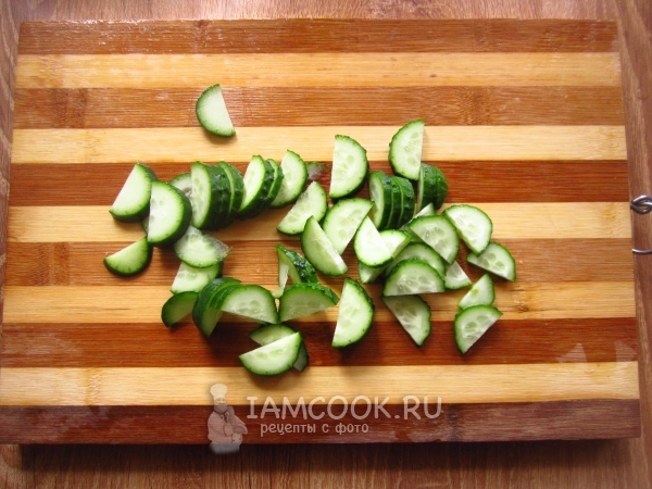 Поерзать огурец