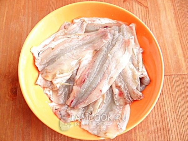 Почистить рыбу