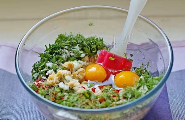 Добавить яйца