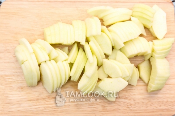 Нарезанное яблоко