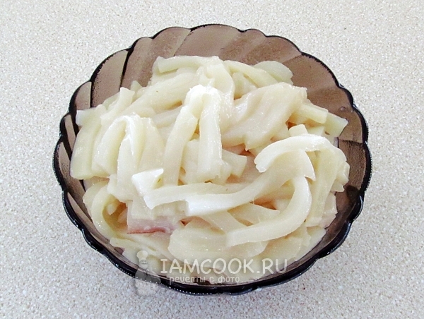 Порезать кальмара